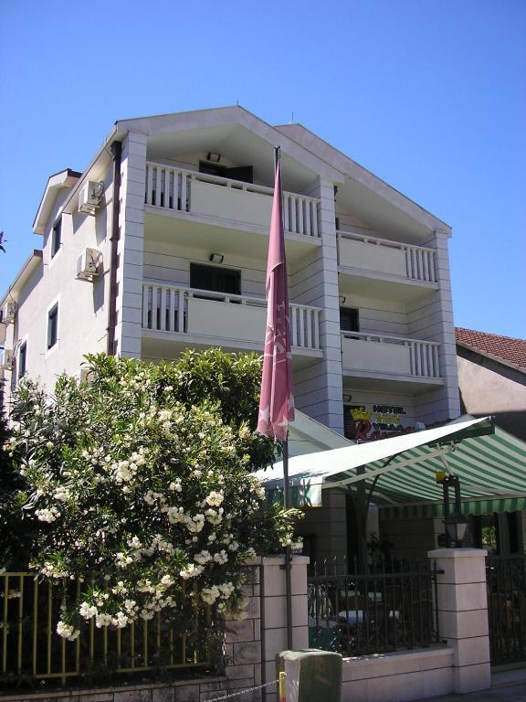 Boutique Hotel Villa Royal Tivat Extérieur photo