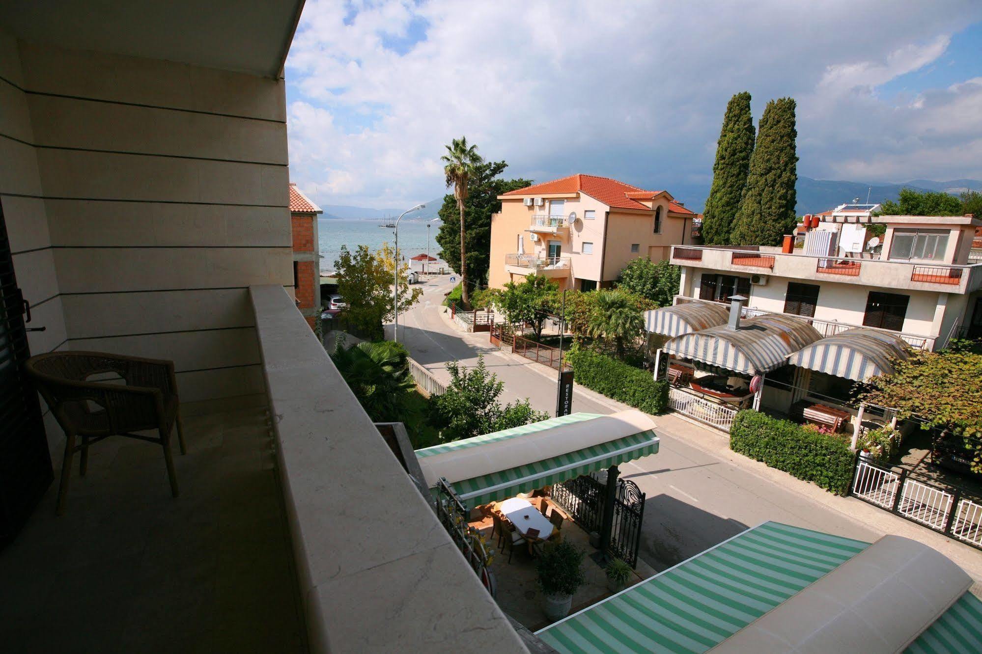 Boutique Hotel Villa Royal Tivat Extérieur photo